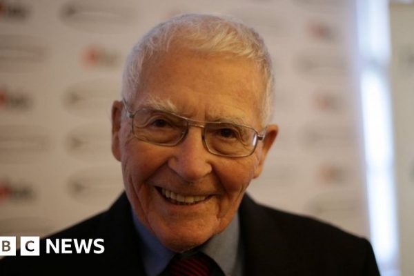 James Lovelock: Influential green thinker dies aged 103